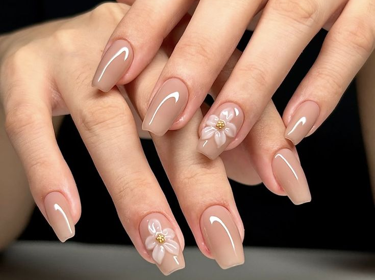 25 Simple Nail Ideas That Never Look Cheap